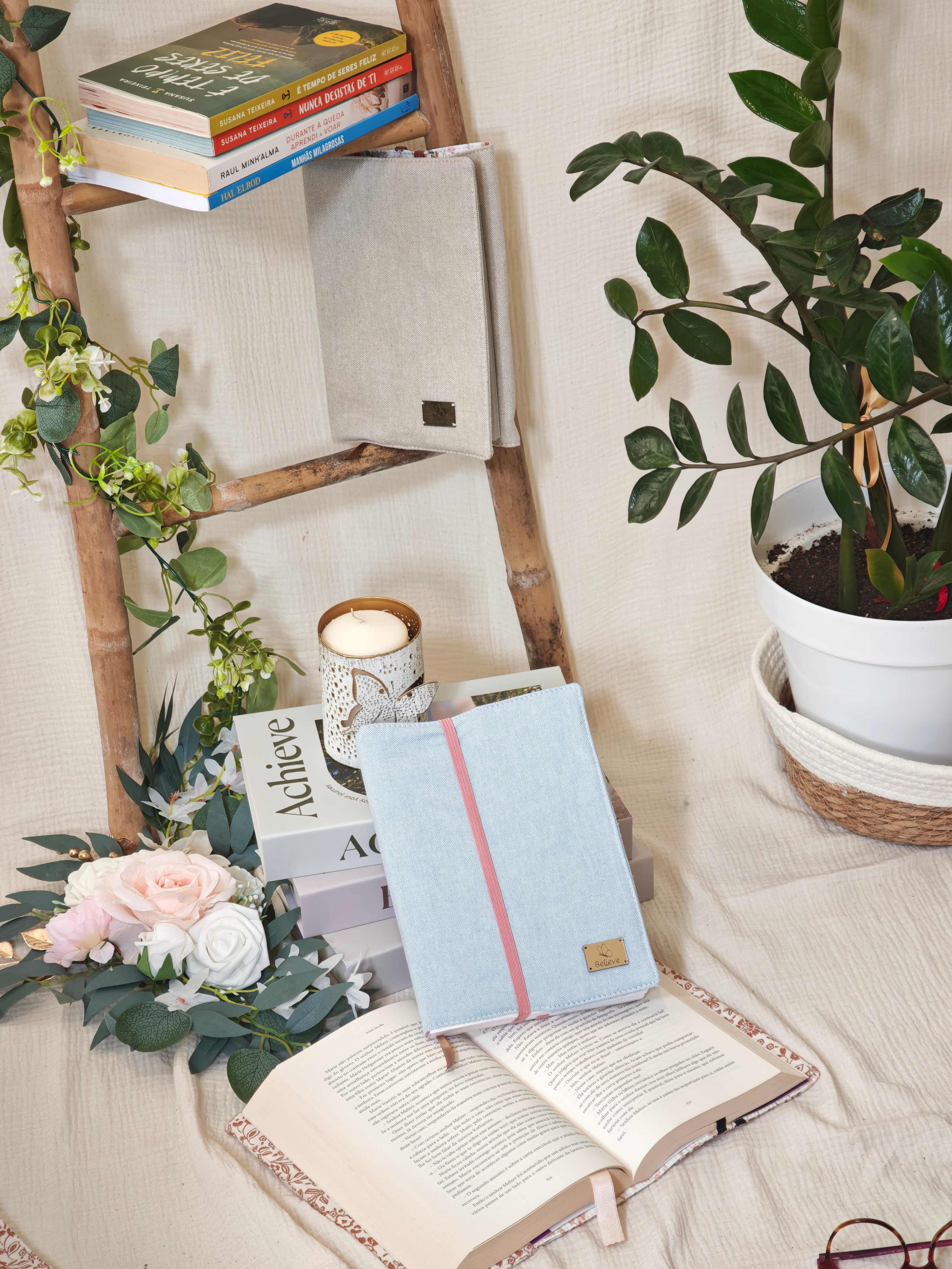 CozyRead - Adjustable Book Cover - Alentejo Linen