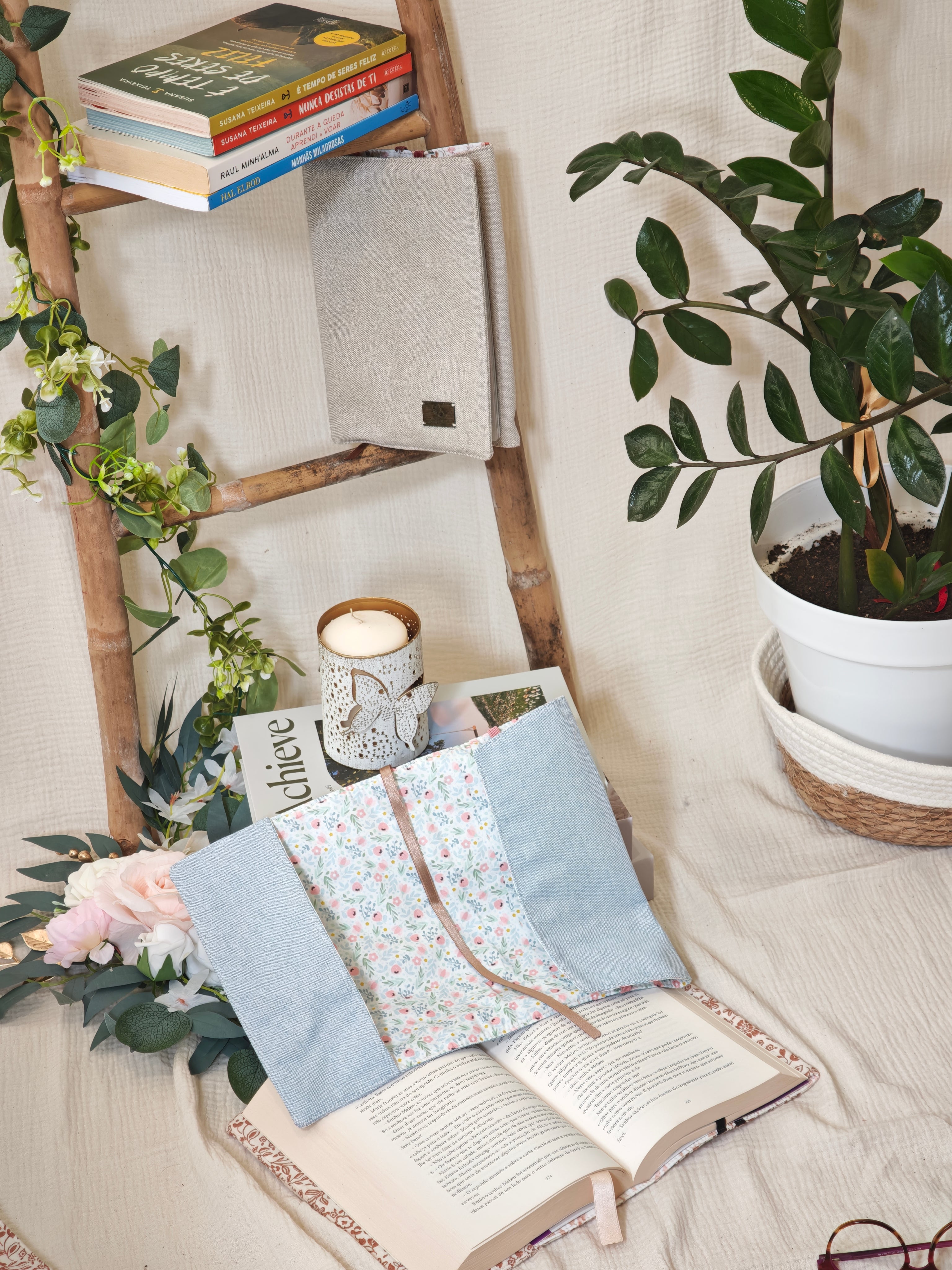 CozyRead - Adjustable Book Cover - Alentejo Linen