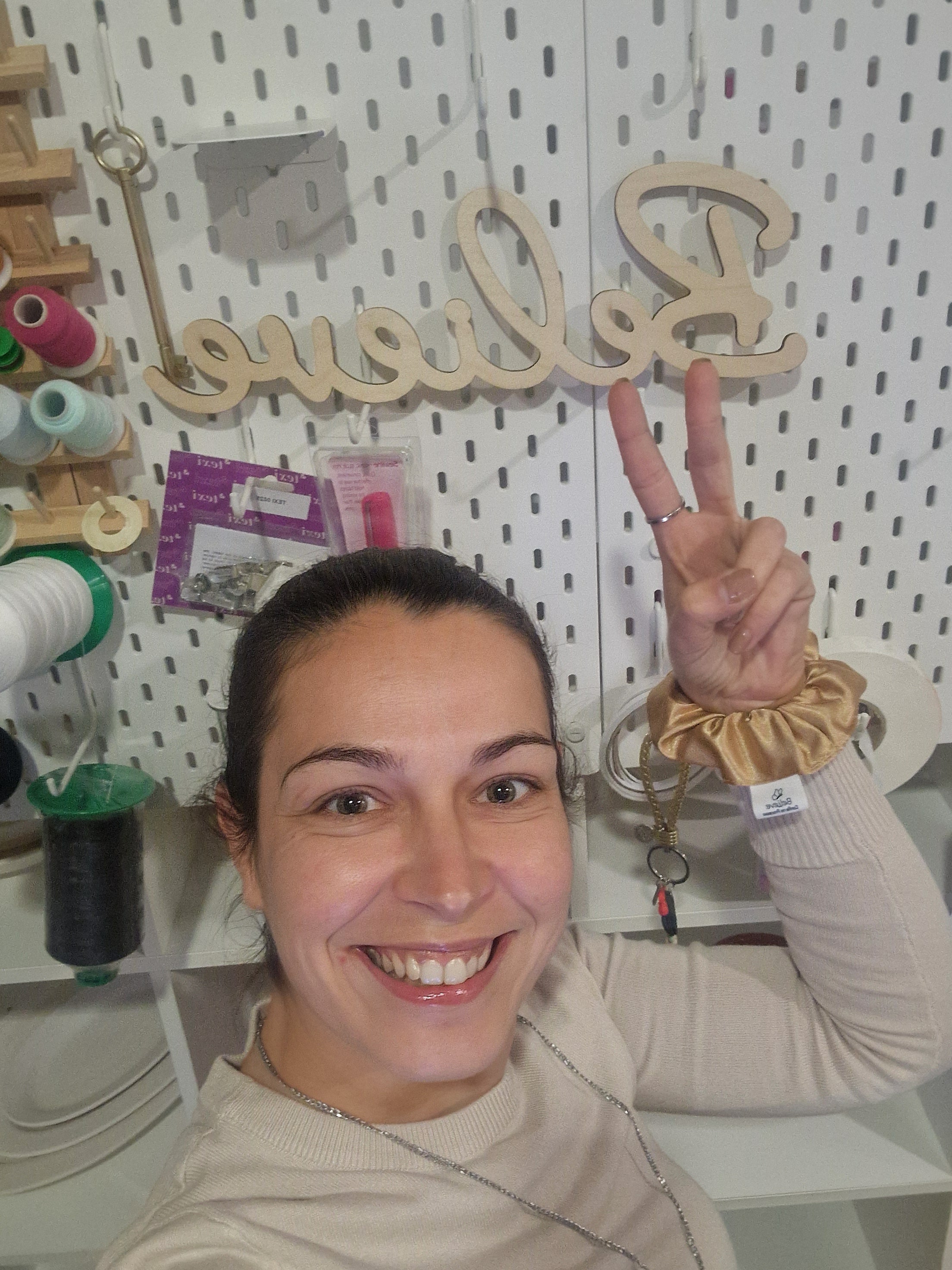 Believe Reminder - Scrunchie em Cetim