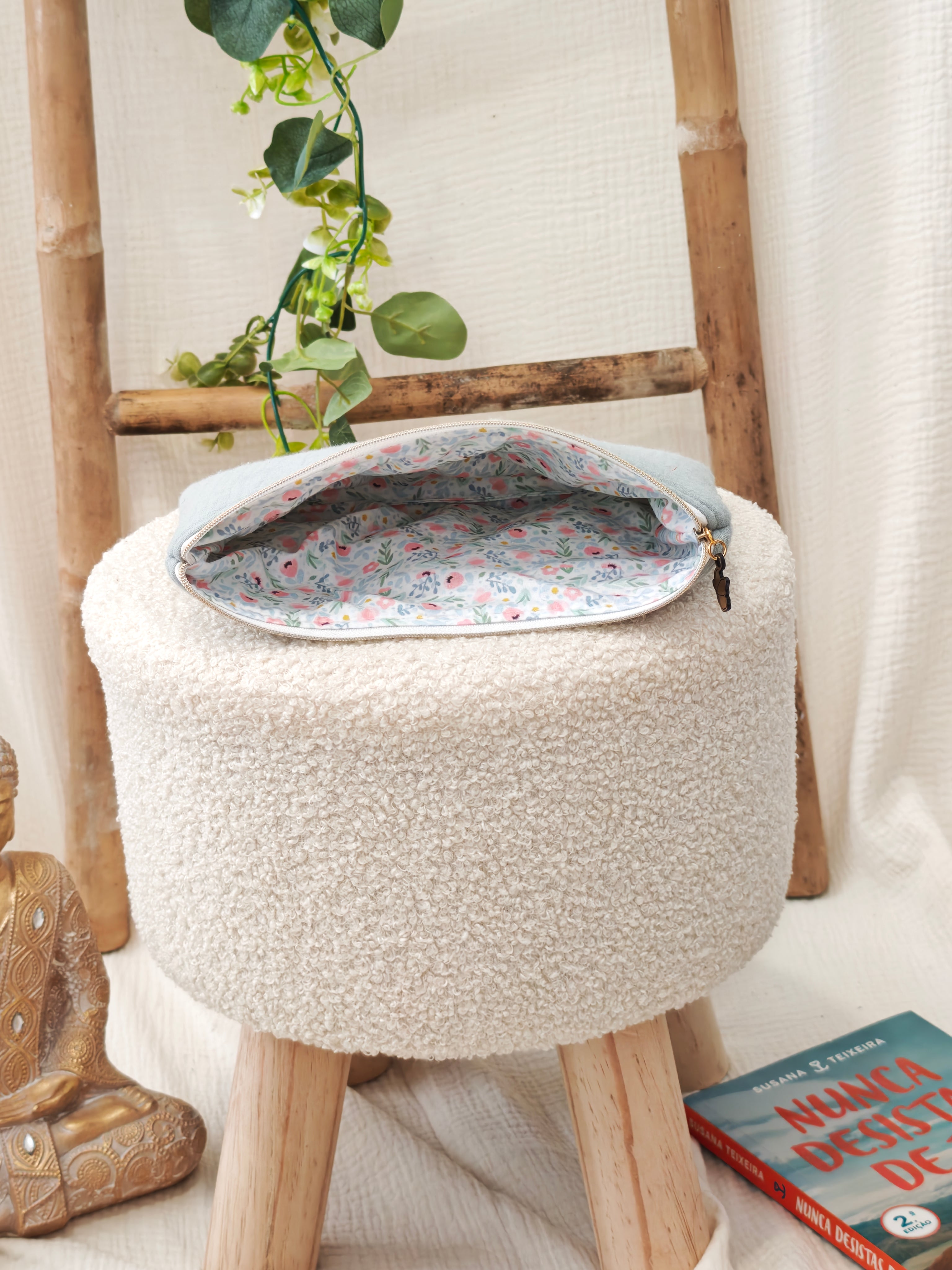 Essence Cloud Toiletry Bag - Muslin