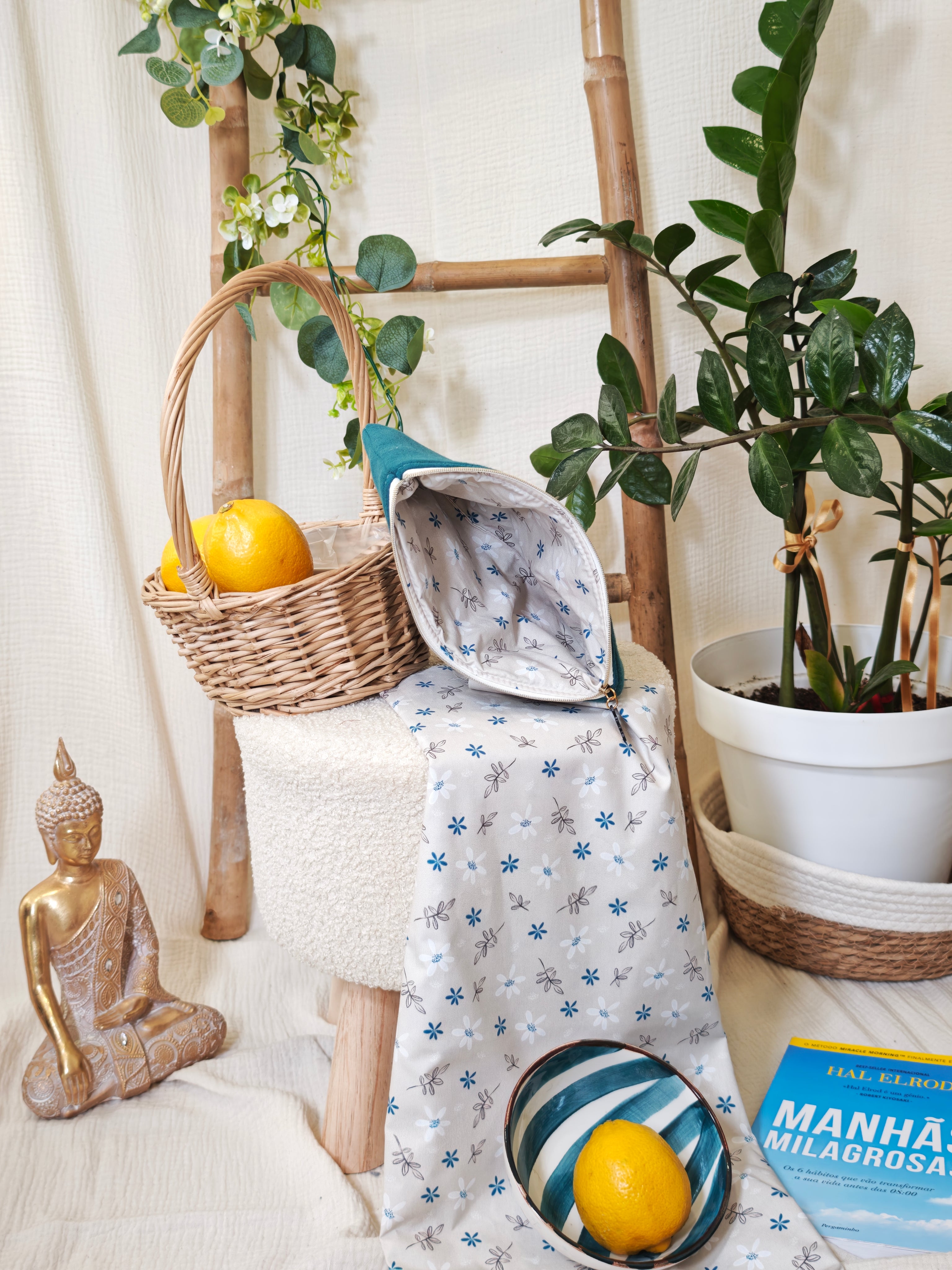 Essence Cloud Toiletry Bag - Muslin