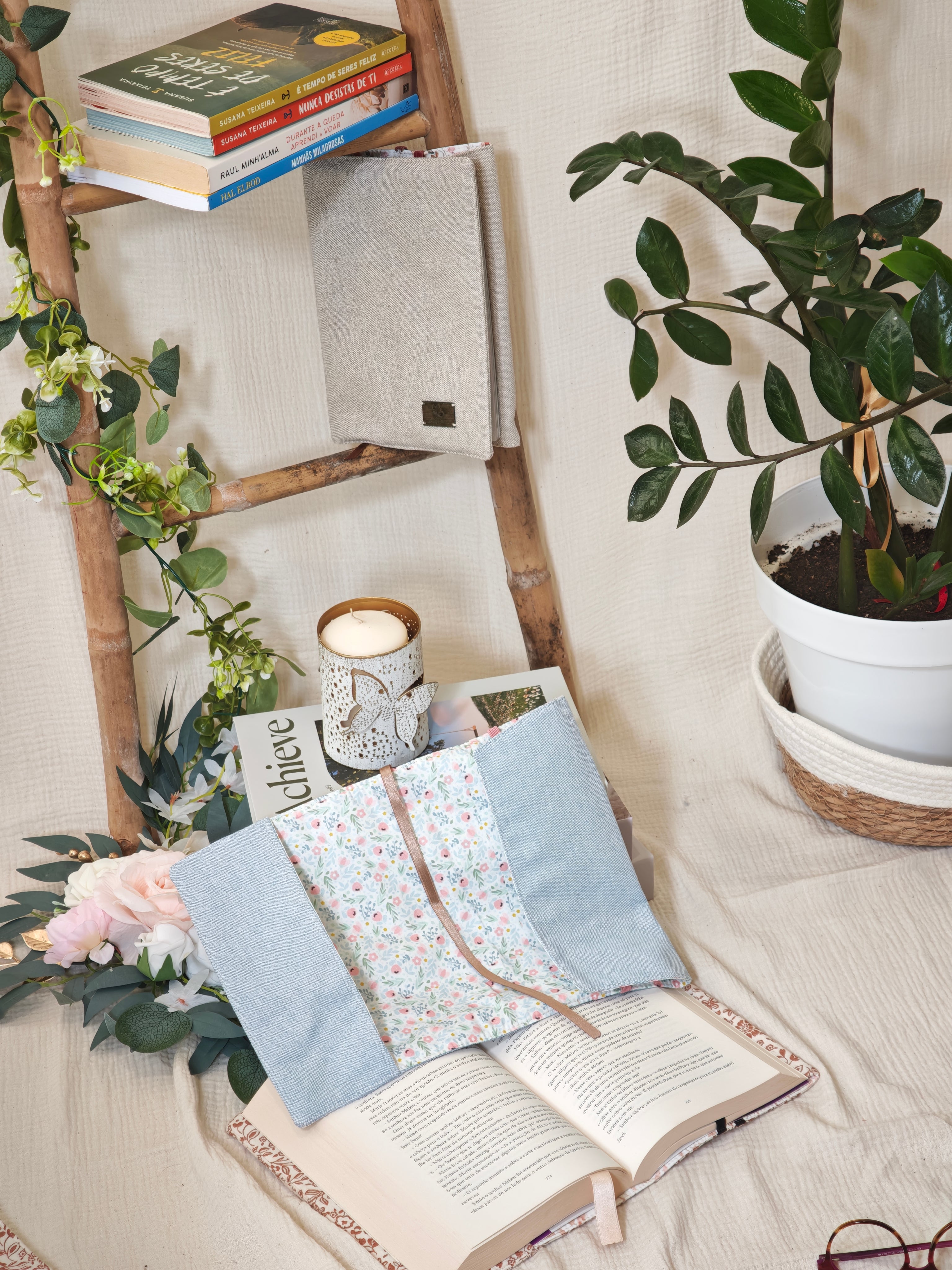 CozyRead - Adjustable Book Cover - Alentejo Linen