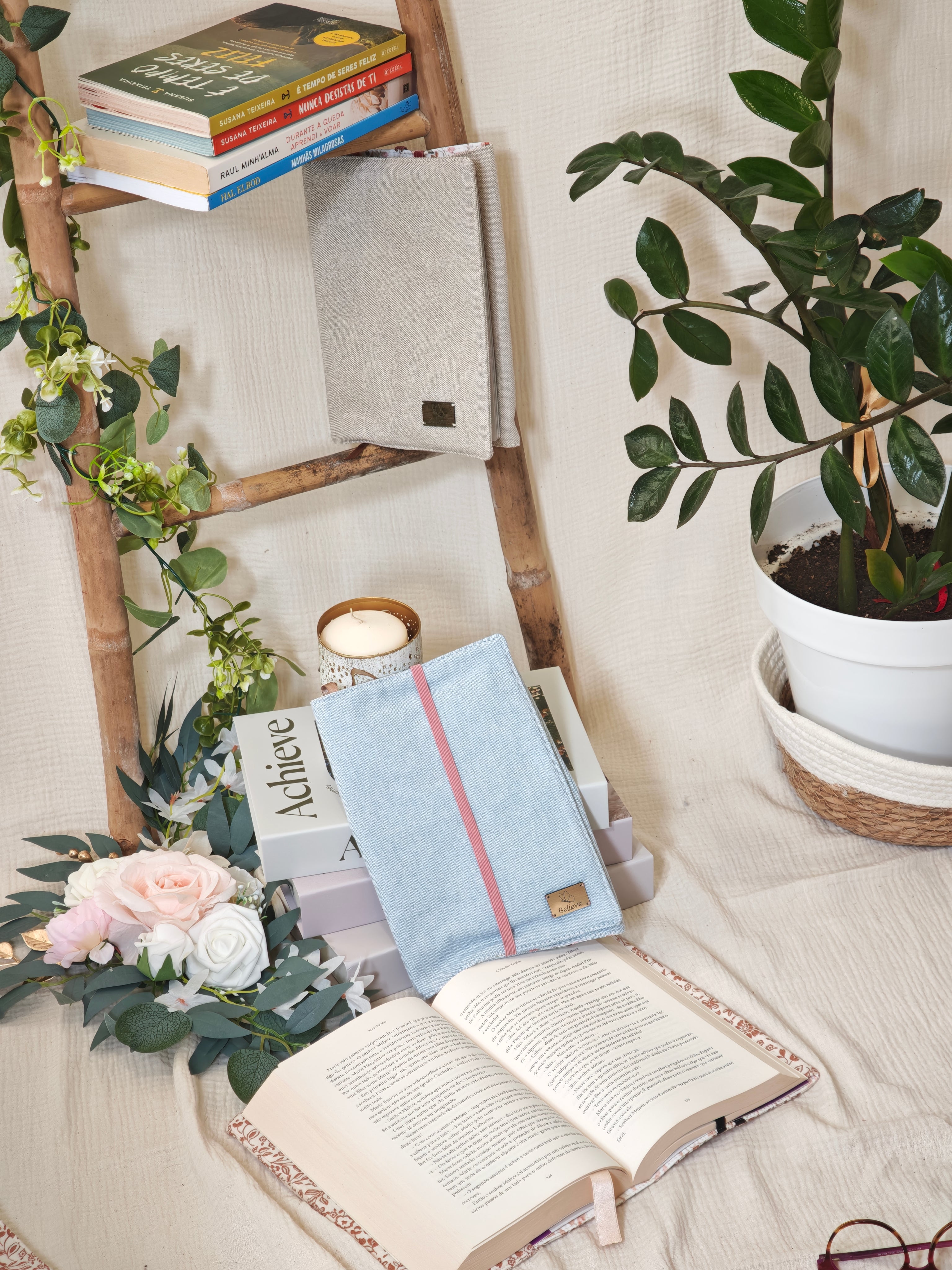 CozyRead - Adjustable Book Cover - Alentejo Linen