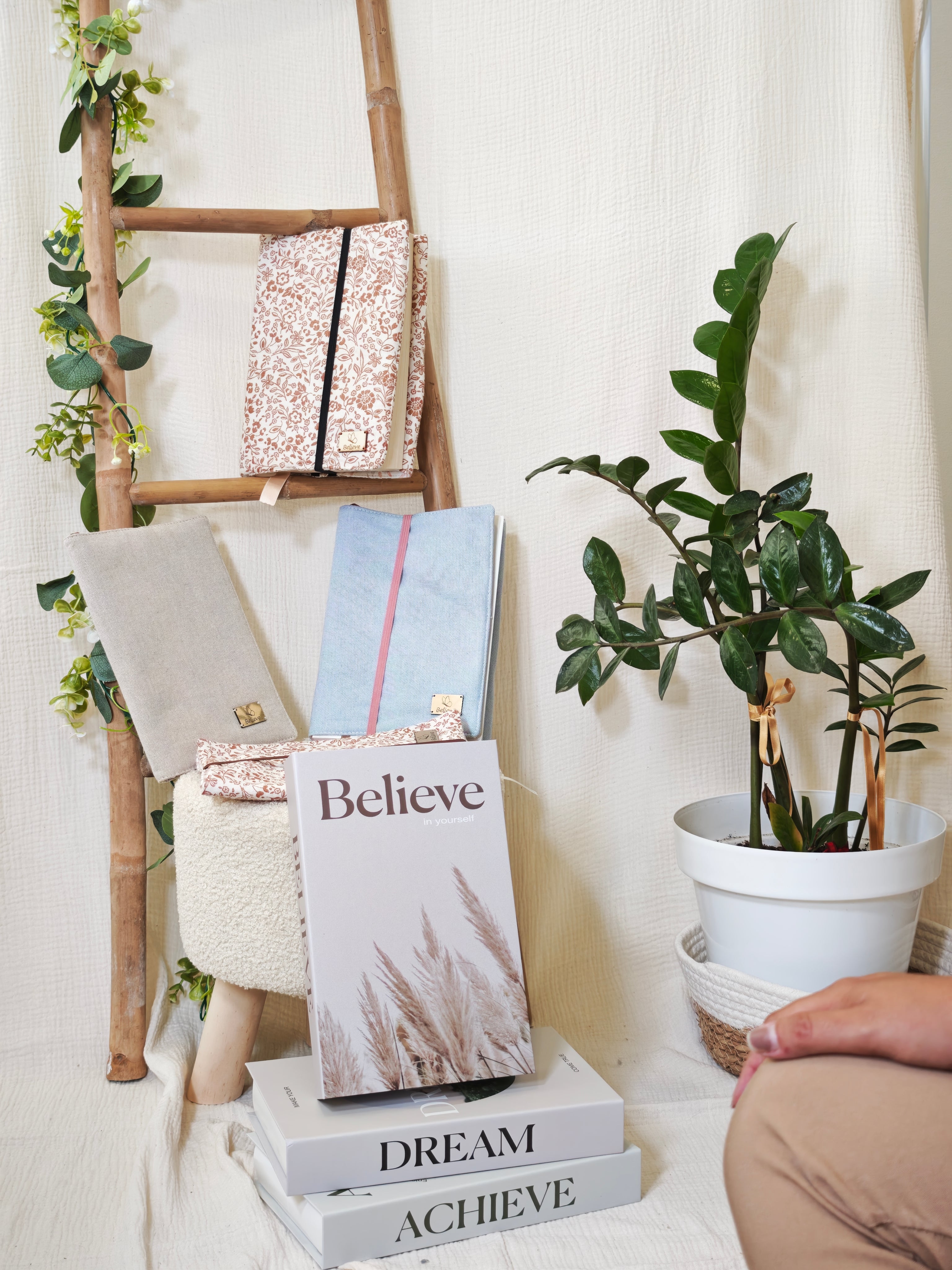 CozyRead - Adjustable Book Cover - Alentejo Linen