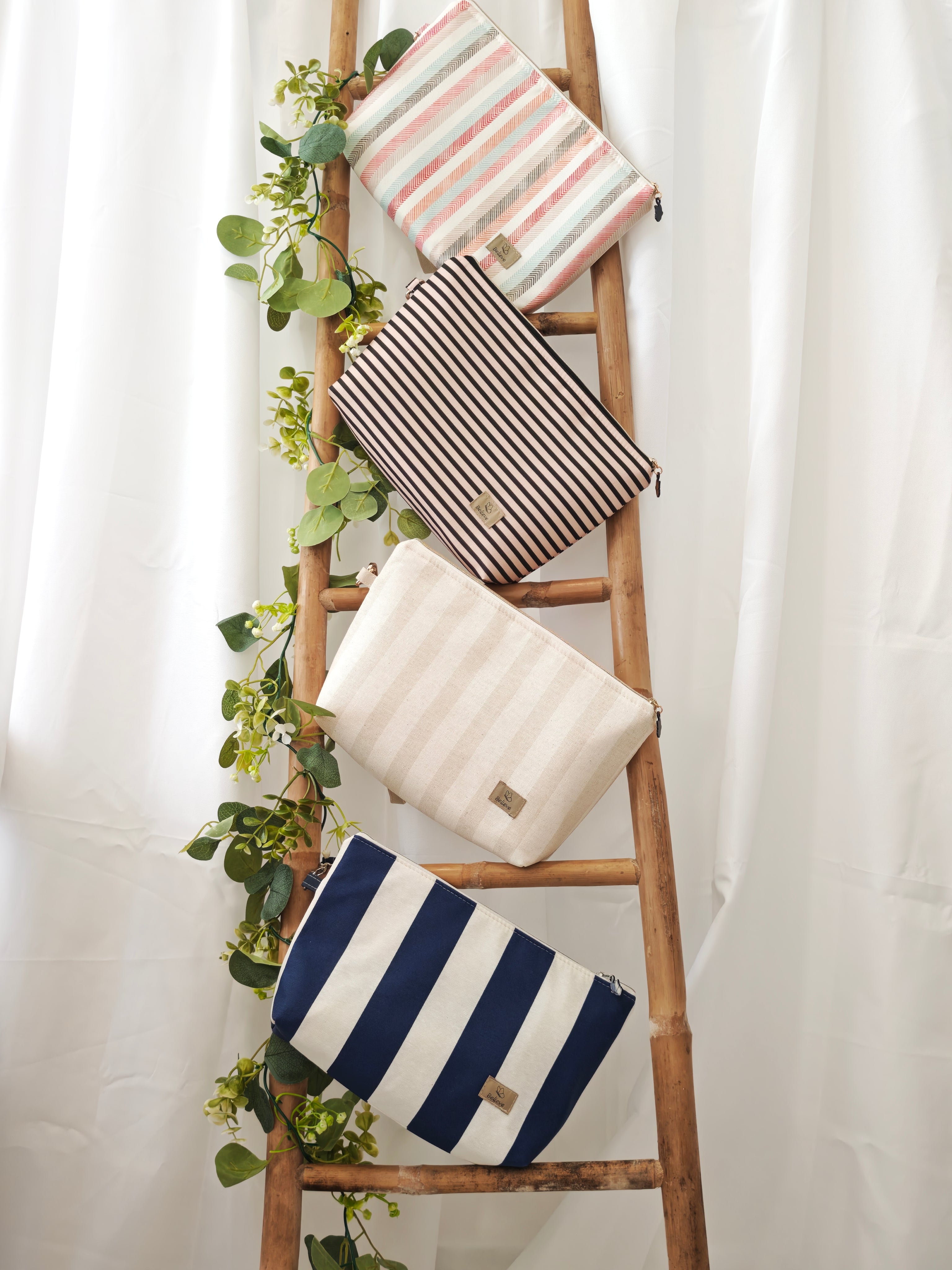 Sunset Clutch - Toiletry Bag with Hand Strap